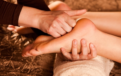 63% popust na pomirjevalno 45-minutno refleksno masažo - Kuponko.si