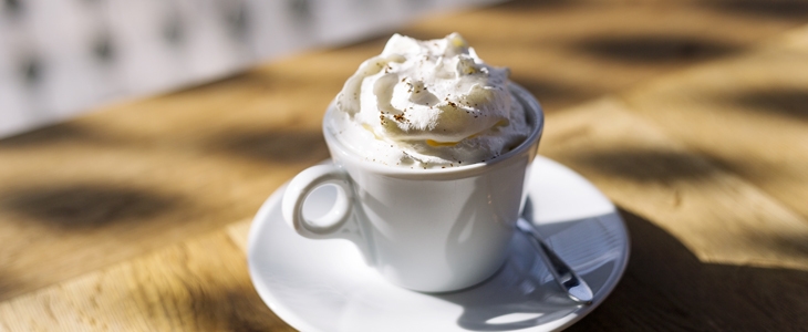 Mmm! HUDA CENA na vročo čokolado ali kavo z rastlinskim - Kuponko.si