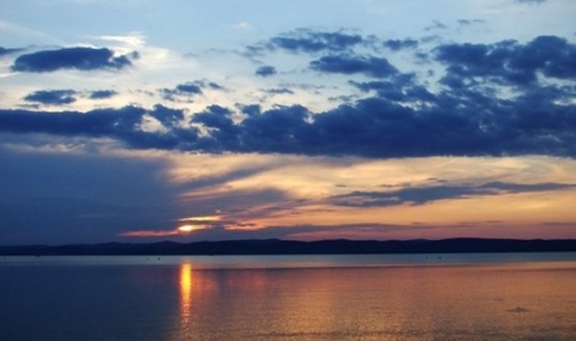 Do 53% popust na romantičen oddih ob Blatnem jezeru z w - Kuponko.si