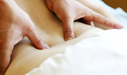 Do 67% popust na terapevtsko masažo hrbta v prijetnem m - Kuponko.si