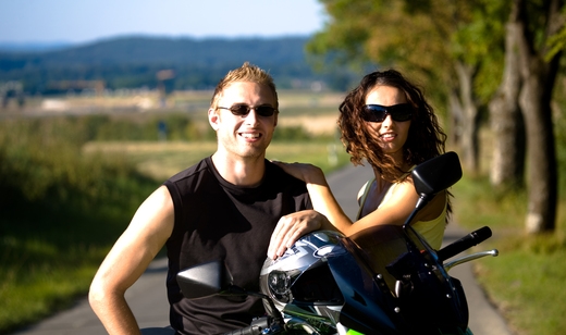 Do HUDA CENA za razburljivo doživetje - najem motorja Y - Kuponko.si