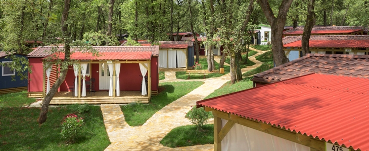 HUDA CENA za 4 tematske Village mobilne hiške z zunanji - Kuponko.si