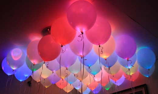 HUDA CENA na 5 balonov LED različnih barv za popestrite - Kuponko.si
