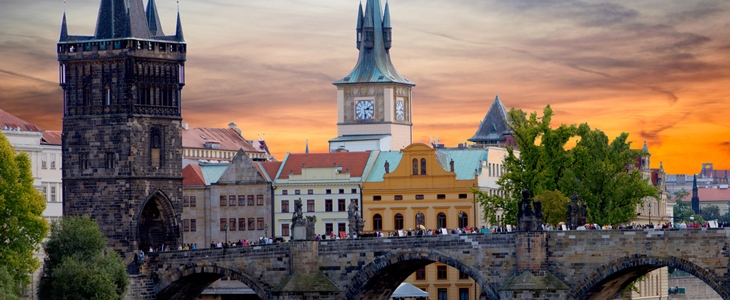 HUDA CENA za 2-dnevni izlet v zlato Prago z možnostjo v - Kuponko.si