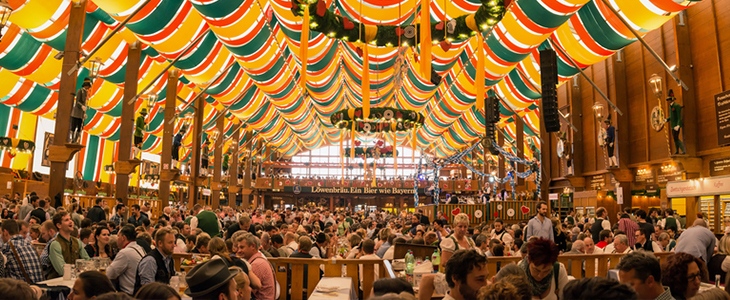 HUDA CENA za 1-dnevni izlet na Oktoberfest z ogledom sv - Kuponko.si