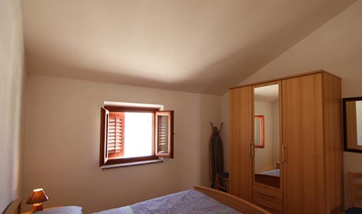 HUDA CENA za oddih v apartmajih v središču ali v okolic - Kuponko.si