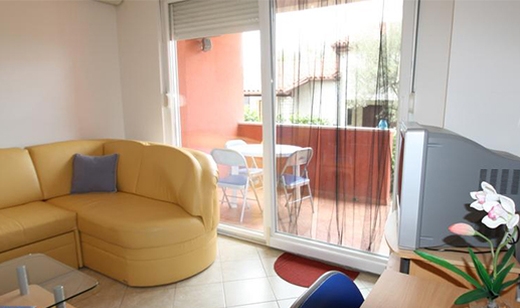 HUDA CENA za oddih v apartmajih v središču ali v okolic - Kuponko.si