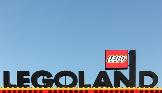 HUDA CENA za 1-dnevni izlet v pravljični Legoland z vkl - Kuponko.si
