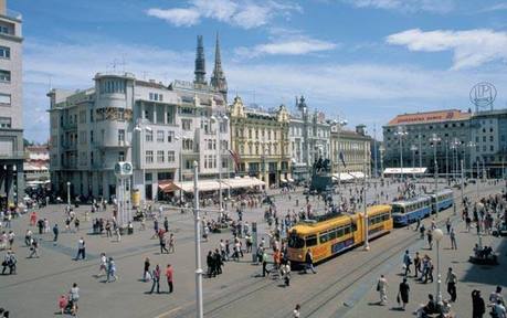 HUDA CENA za 1-dnevni izlet v Zagreb z možnim ogledom Z - Kuponko.si