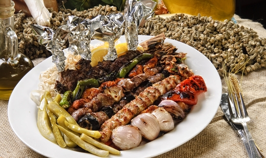 Razvajajte se v pristni arabski restavraciji Habibi kar - Kuponko.si