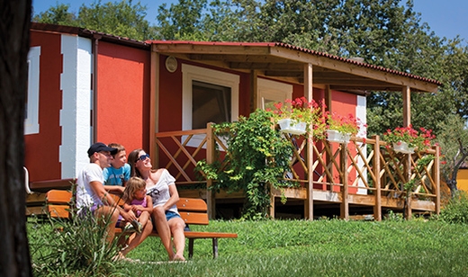 HUDA CENA za dopust v mobilnih hiškah Kamp Aminess park - Kuponko.si