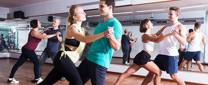 58% popust na mesečni začetni tečaj salse za moške ples - Kuponko.si