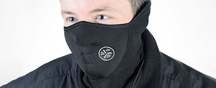 Kar 87% popust na 2 univerzalni zaščitni maski proti mr - Kuponko.si