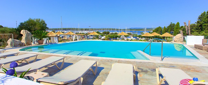 Otok Krk! HUDA CENA za oddih v hotelu z zunanjim bazeno - Kuponko.si