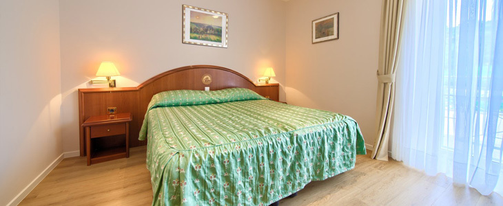 Otok Krk! HUDA CENA za oddih v hotelu z zunanjim bazeno - Kuponko.si
