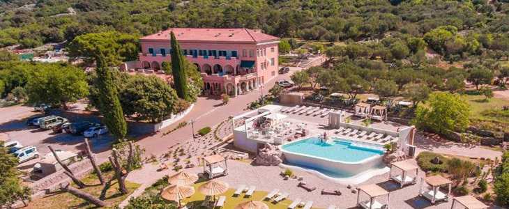 Otok Krk! HUDA CENA za oddih v hotelu z zunanjim bazeno - Kuponko.si
