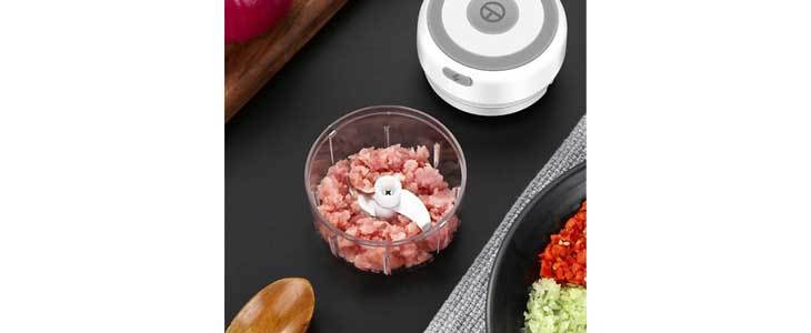 Praktičen MiniChopper! HUDA CENA na električni sekljaln - Kuponko.si