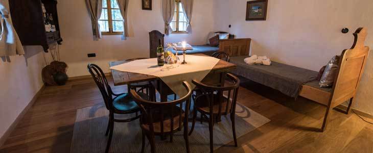 HUDA CENA za razvajanje v avtentičnih obnovljenih hiška - Kuponko.si