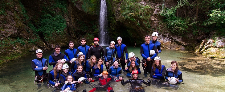 HUDA CENA za zabavno 3-4 urno canyoning avanturo po sot - Kuponko.si