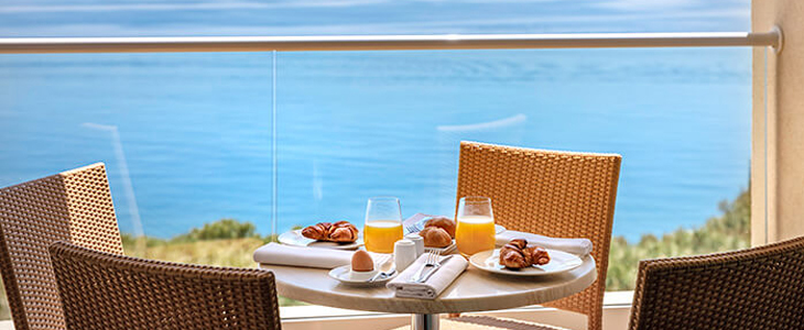 HUDA CENA za ALL INCLUSIVE oddih tik ob morju s 4 zunan - Kuponko.si