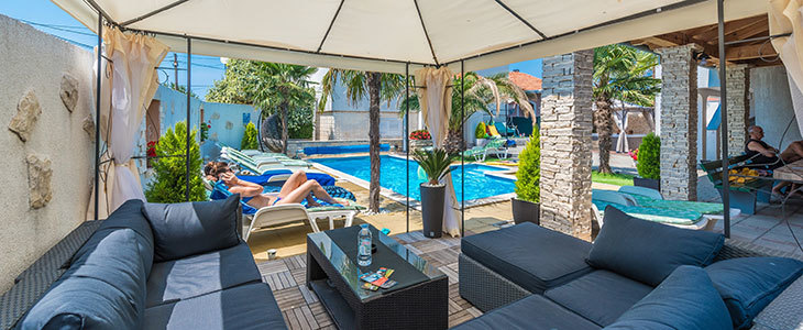 HUDA CENA za počitnice v sodobnih apartmajih z ogrevani - Kuponko.si