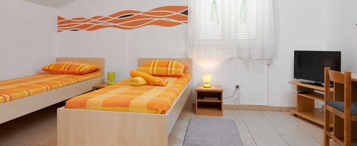 HUDA CENA za oddih v modernih apartmajih z bazenom le n - Kuponko.si
