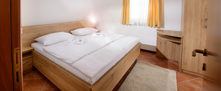 HUDA CENA za poletni odklop v apartmaju istrskega sloga - Kuponko.si