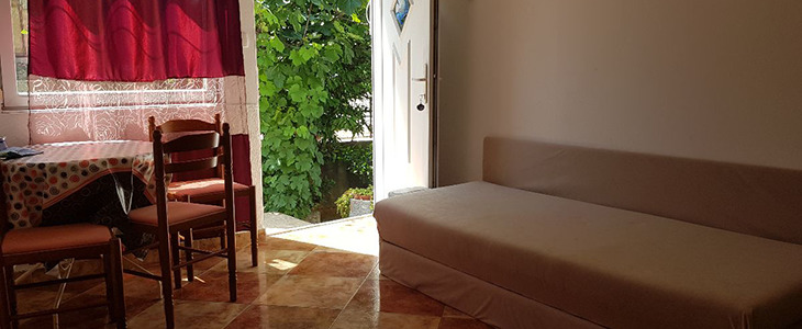 Poletne počitnice! HUDA CENA za najem apartmaja z vrtom - Kuponko.si