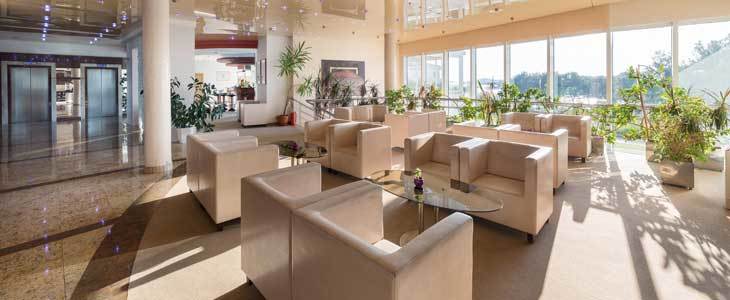 HUDA CENA za oddih s polpenzionom v hotelu tik ob morju - Kuponko.si