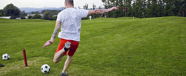 Nogomet in golf v enem! 55% popust na 60-minutno igranj - Kuponko.si