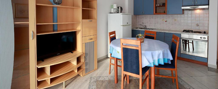 HUDA CENA za družinske počitnice v hotelu z zunanjim ba - Kuponko.si