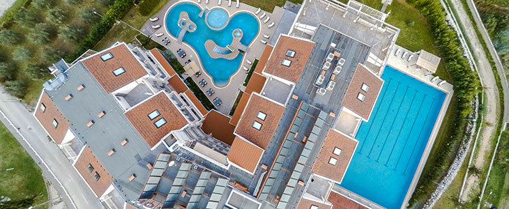 HUDA CENA za luksuzni 5* oddih v predmestju Splita z dv - Kuponko.si