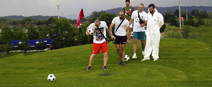 Nogomet in golf v enem! 55% popust na 60-minutno igranj - Kuponko.si