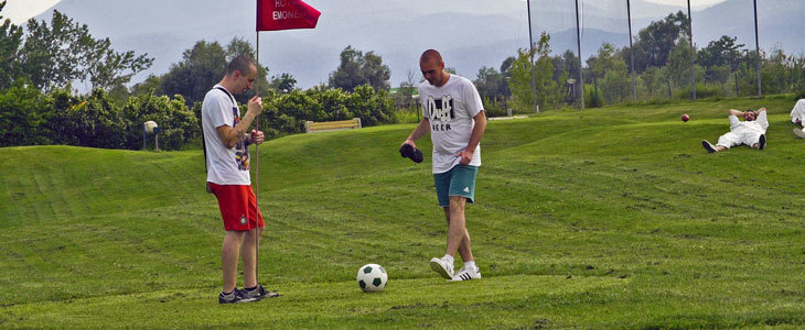 Nogomet in golf v enem! 55% popust na 60-minutno igranj - Kuponko.si