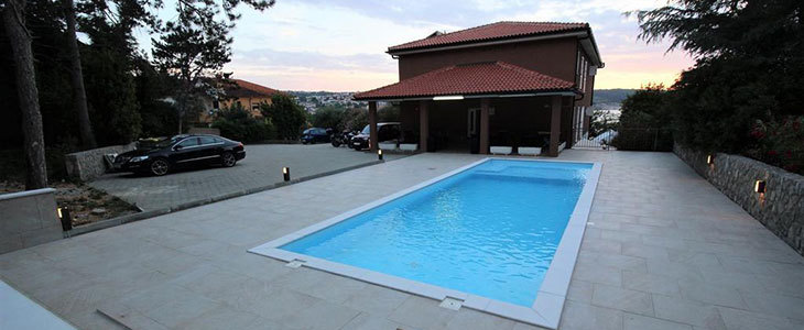 HUDA CENA za oddih s polpenzionom v hotelu ob plaži z o - Kuponko.si