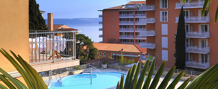 TOPLA JESEN! HUDA CENA za elitni hotel z bazeni s pramo - Kuponko.si
