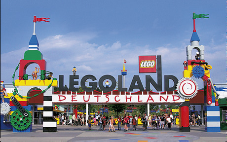 HUDA CENA za enodnevni izlet v nemški Legoland z vstopn - Kuponko.si