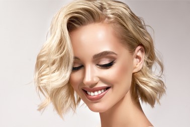 Frizerski salon Z: modni ženski prameni Frizerski salon Z: modni ženski prameni