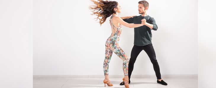 3-mesečni plesni tečaj salsa latino po Sloveniji - Kuponko.si