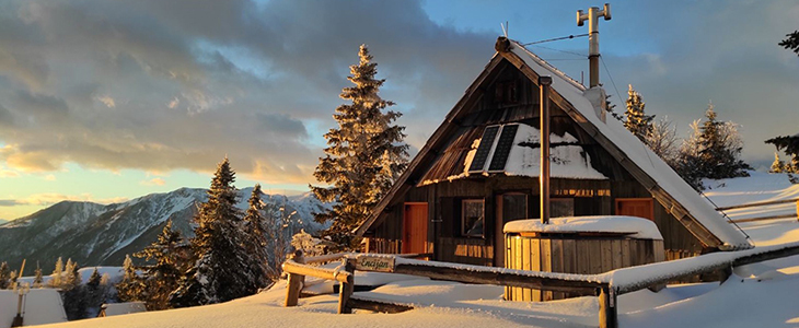 Velika planina resort, najem pristne koče - Kuponko.si