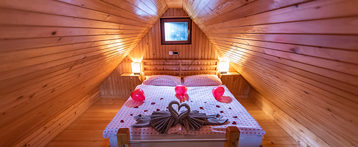 Velika planina resort, najem pristne koče - Kuponko.si