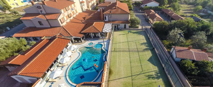 Hotel Villa Letan****, Peroj: polpenzion, maškare - Kuponko.si