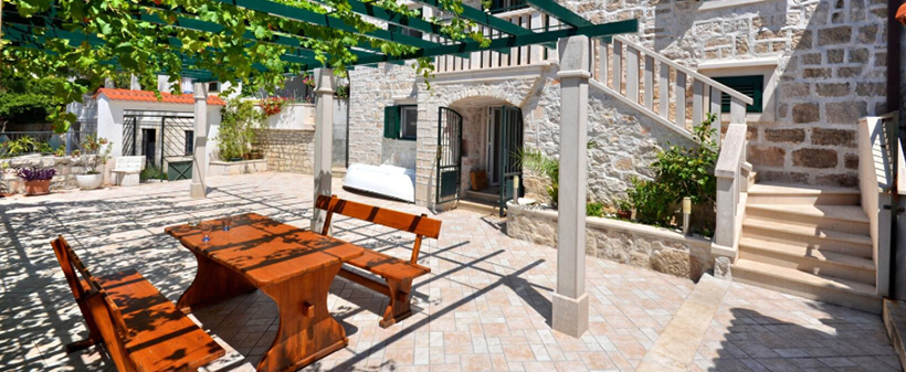 Vila Štambuk, Brač: oddih na morju kupon - Kuponko.si