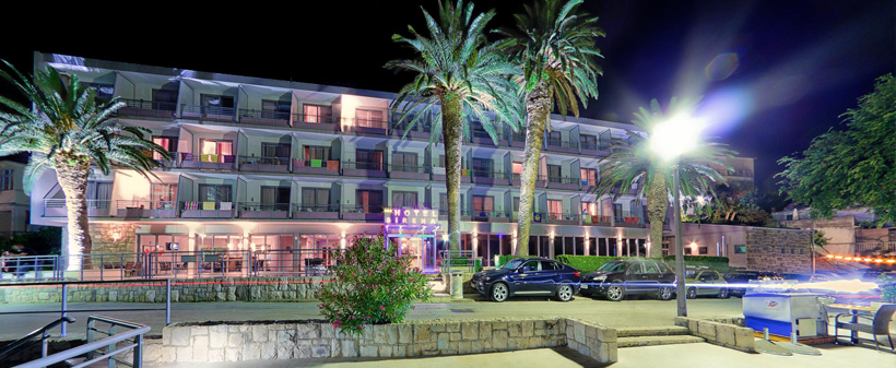 Hotel Sirena 3* Podgora Dalmacija, oddih s polpenzionom - Kuponko.si