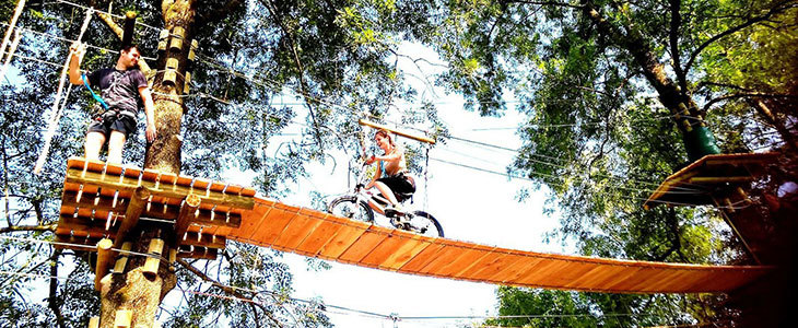 Adrenalinski dan s kosilom ob Kolpi z družino - Kuponko.si