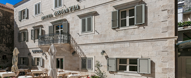 Hotel Croatia 4* - Baška voda oddih v dvoje - Kuponko.si