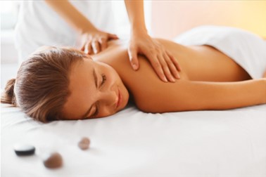 Felicytas: protibolečinska masaža hrbta, vratu, rok