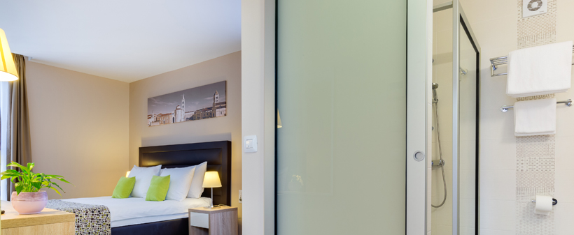 Hotel Pinija 4*, Petrčane: 2x nočitev s polpenzionom - Kuponko.si