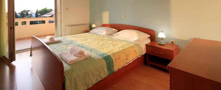 Aparthotel Trcol 4*, oddih v Novalji na Pagu - Kuponko.si