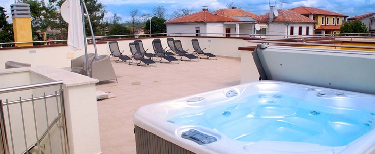 Apartmaji Vila Alpa 3*, oddih v Umagu - Kuponko.si